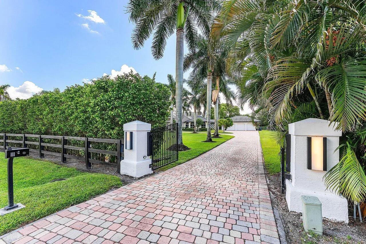 14559 Draft Horse Lane