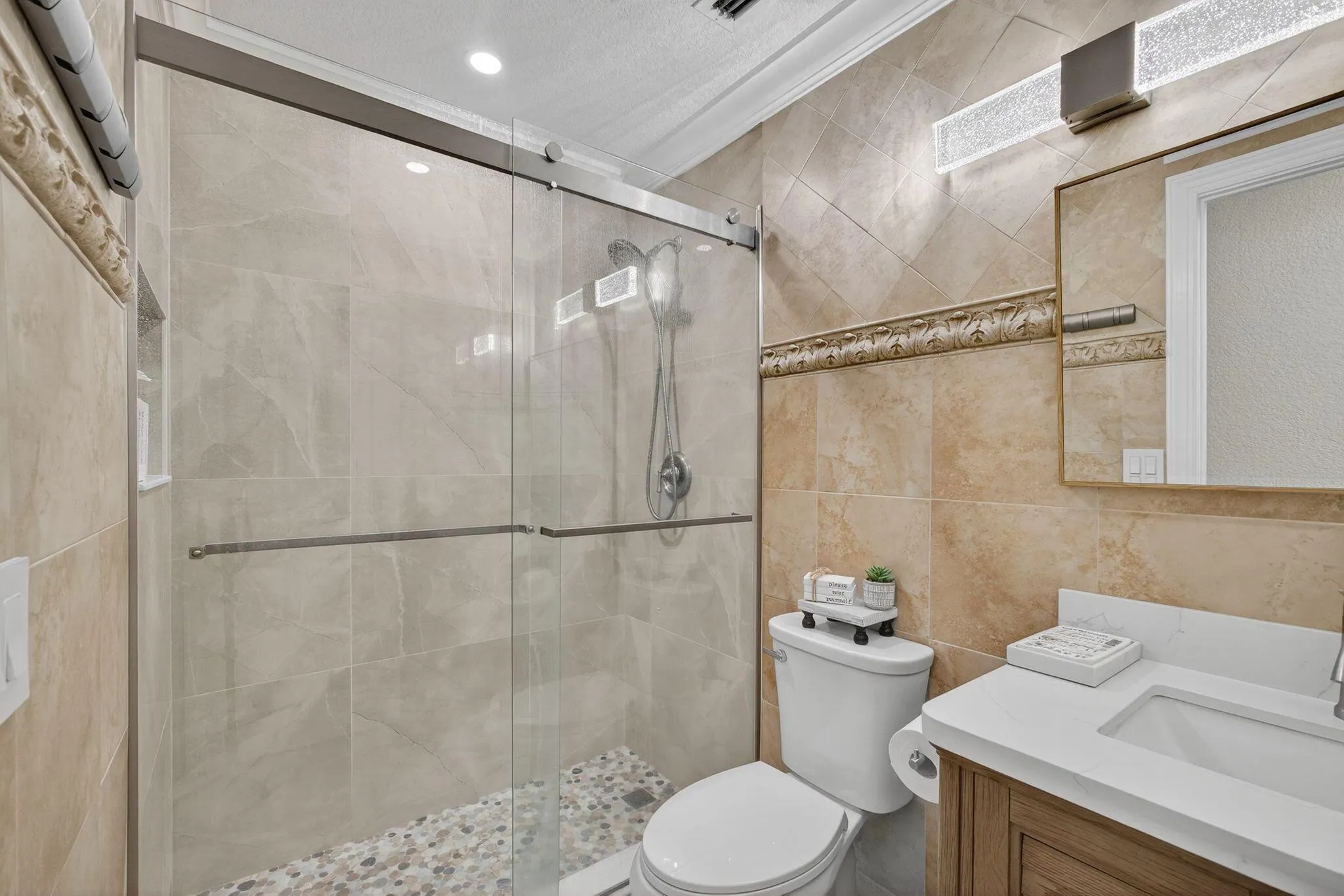 606 Sea Pine Way, #B