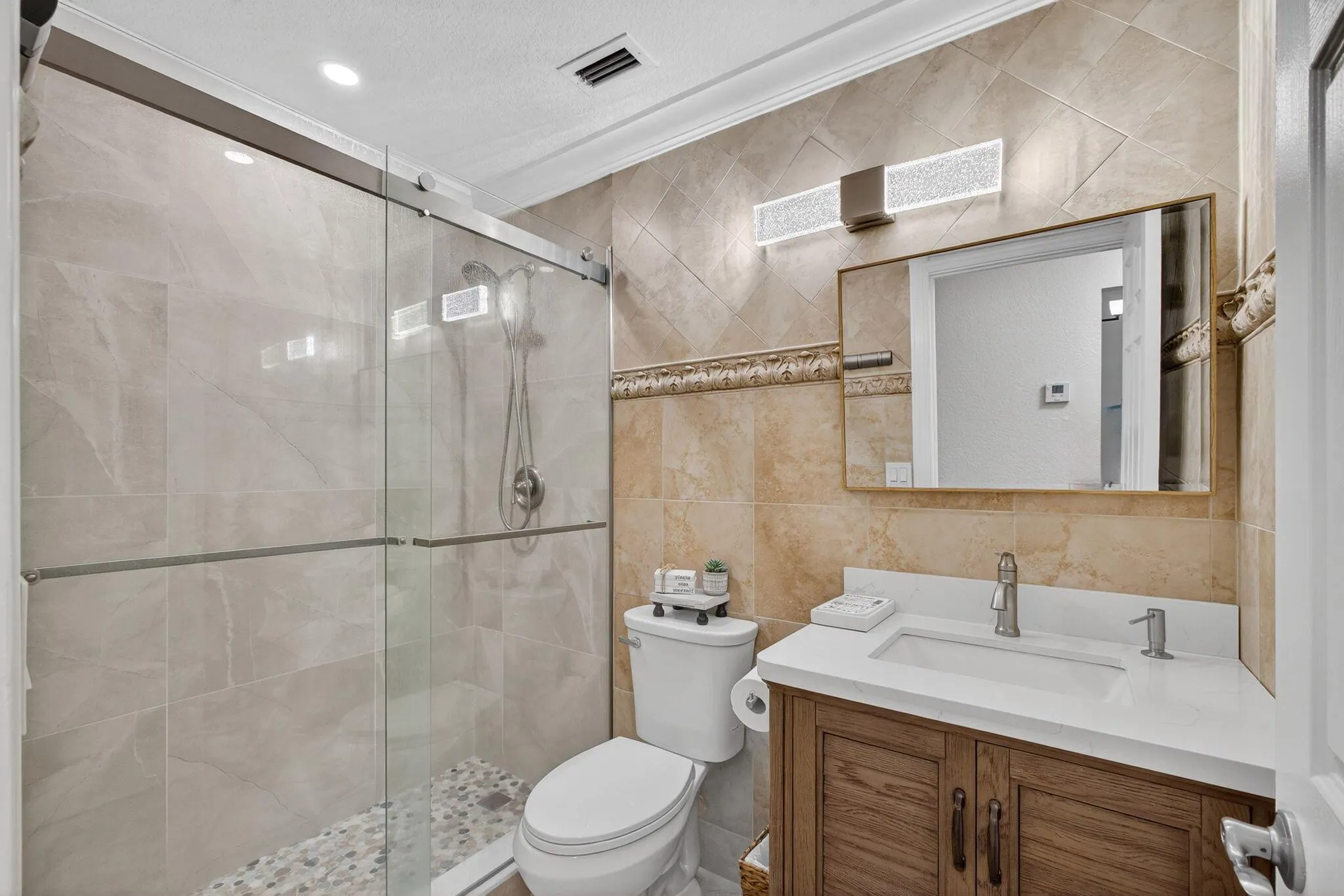 606 Sea Pine Way, #B
