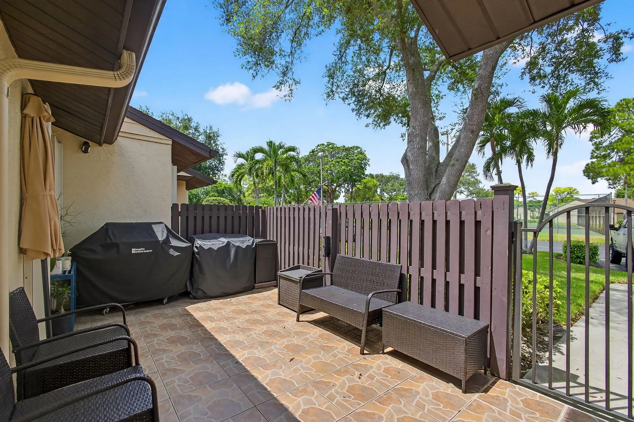 606 Sea Pine Way, #B