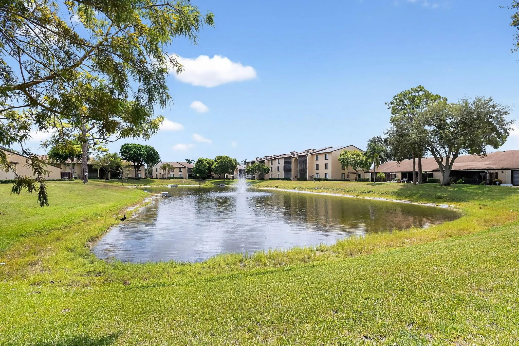606 Sea Pine Way, #B