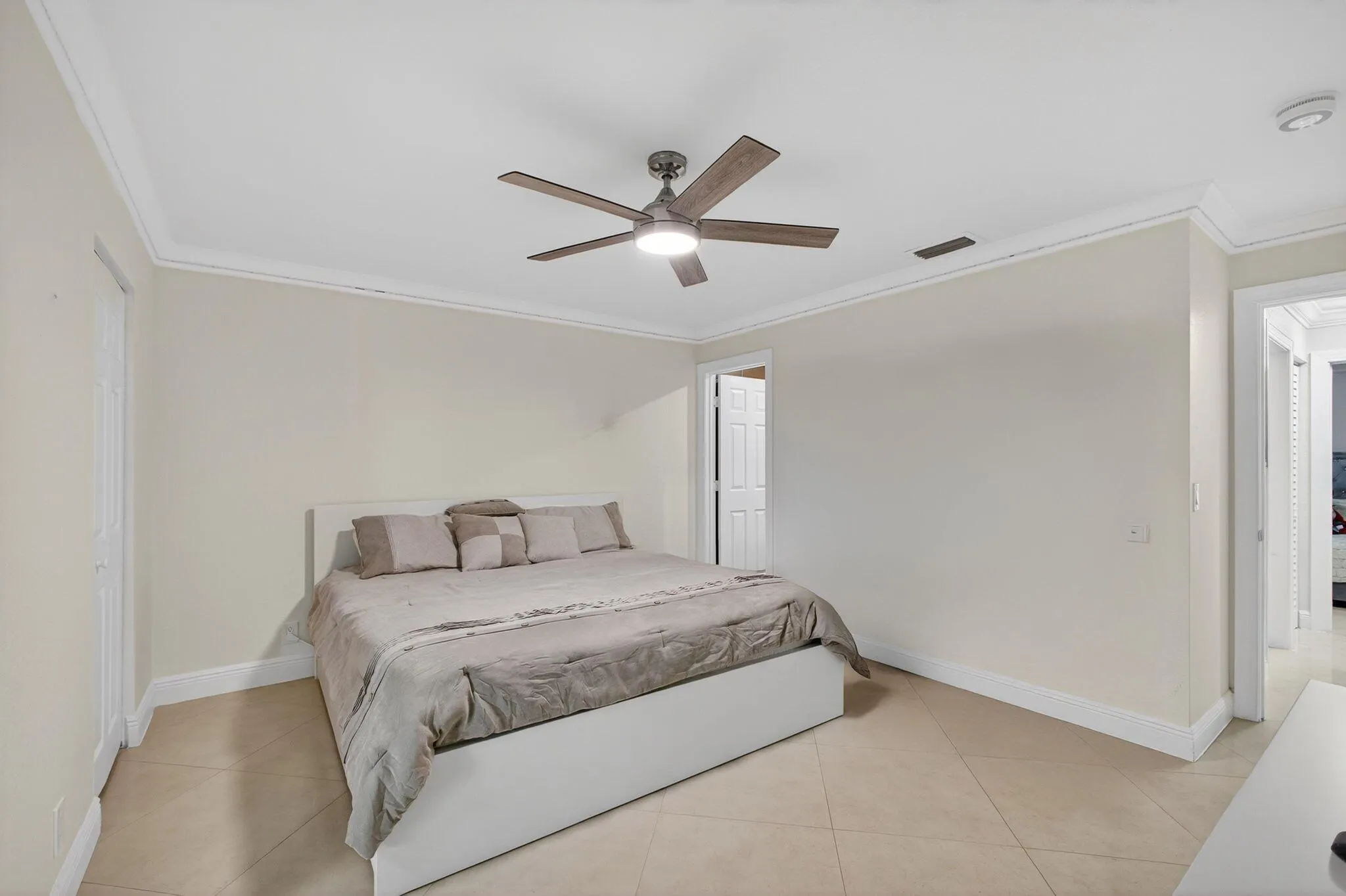 606 Sea Pine Way, #B