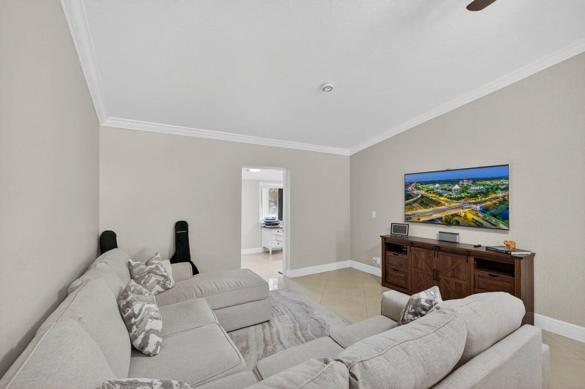 606 Sea Pine Way, #B