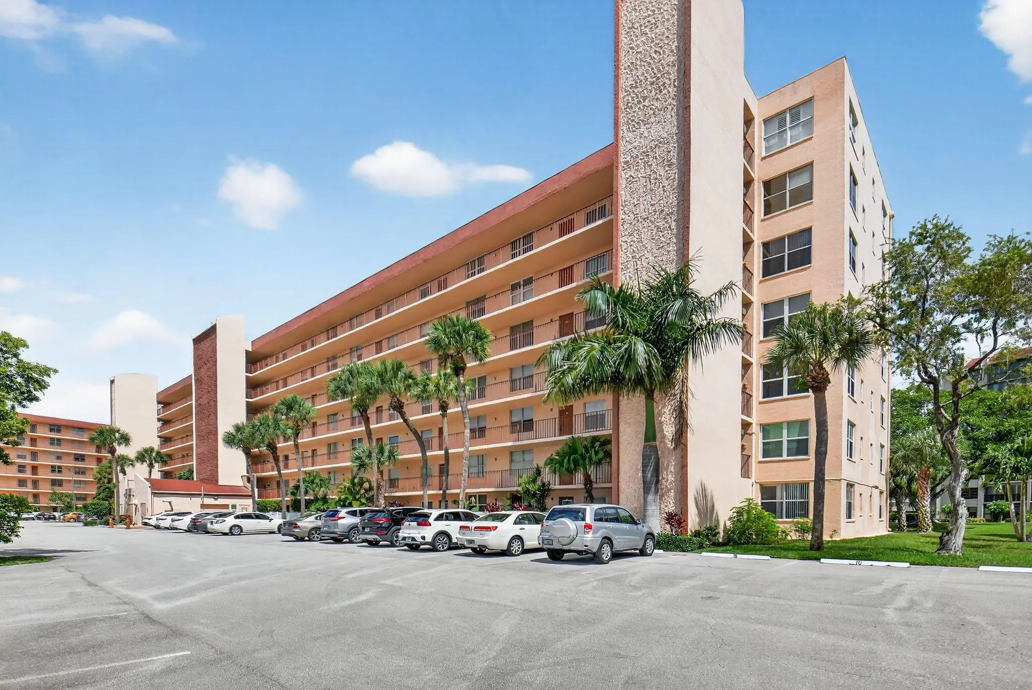 14527 Bonaire Boulevard, #702