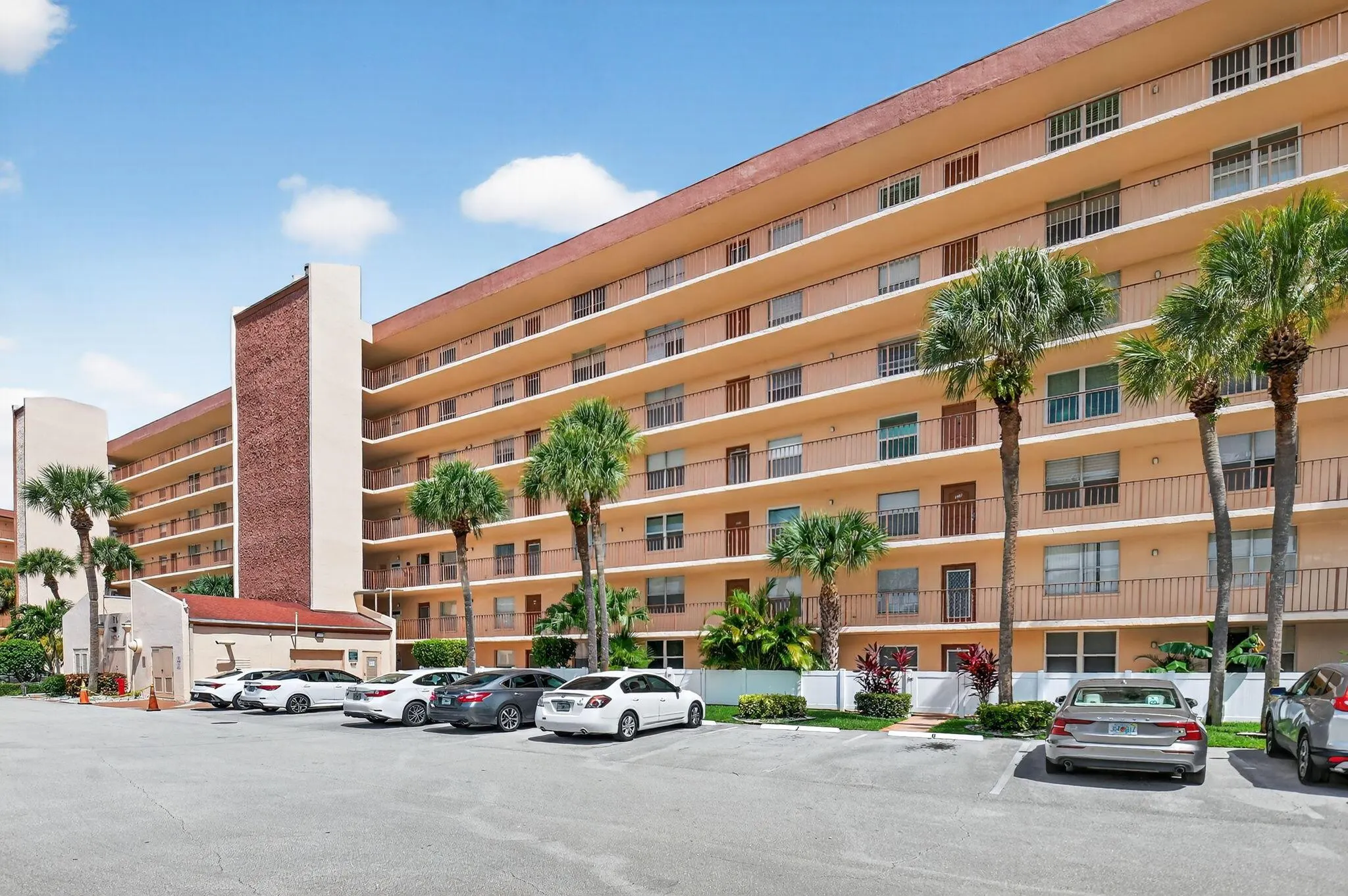 14527 Bonaire Boulevard, #702