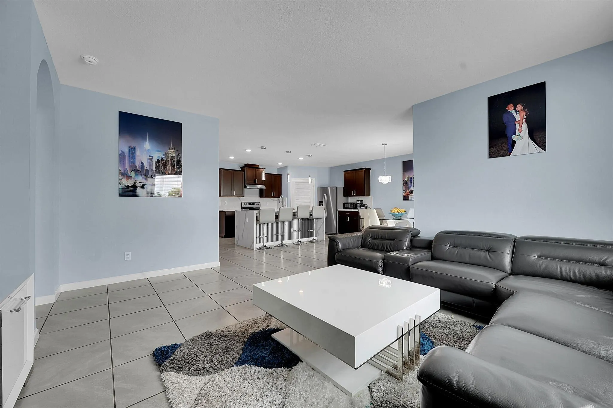 418 NW Airoso Boulevard