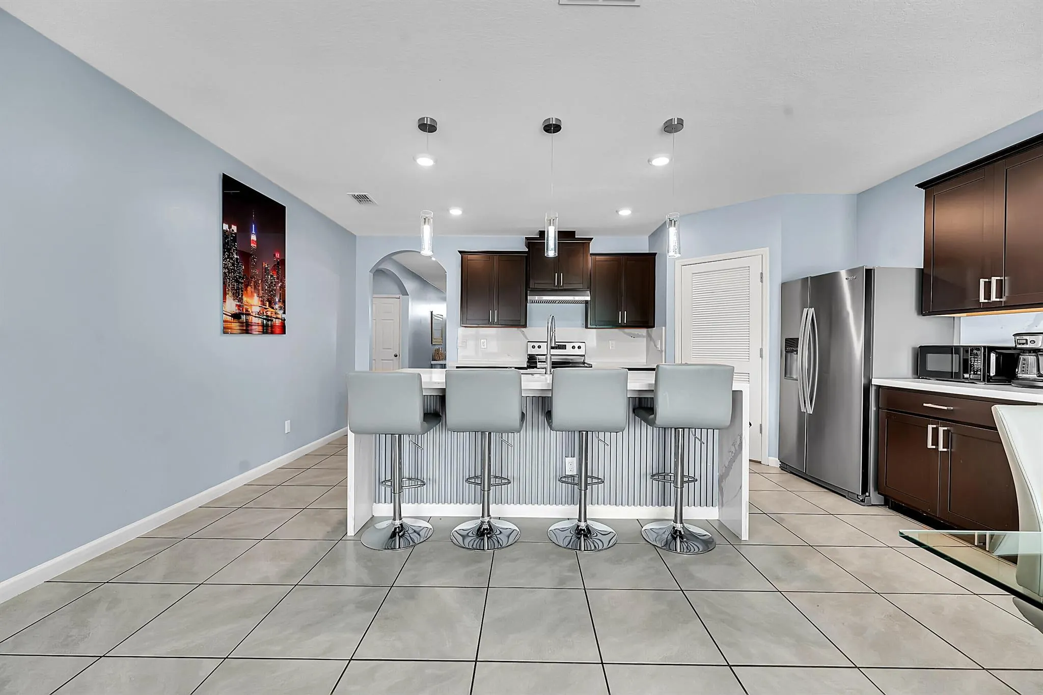 418 NW Airoso Boulevard