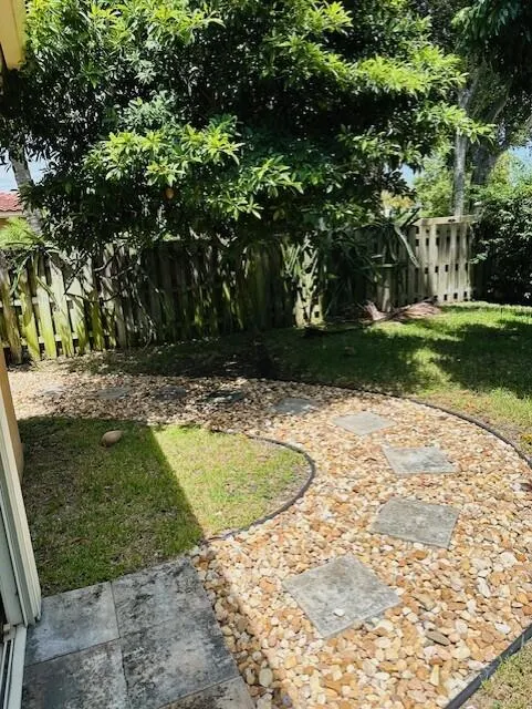 5245 Sancerre Circle