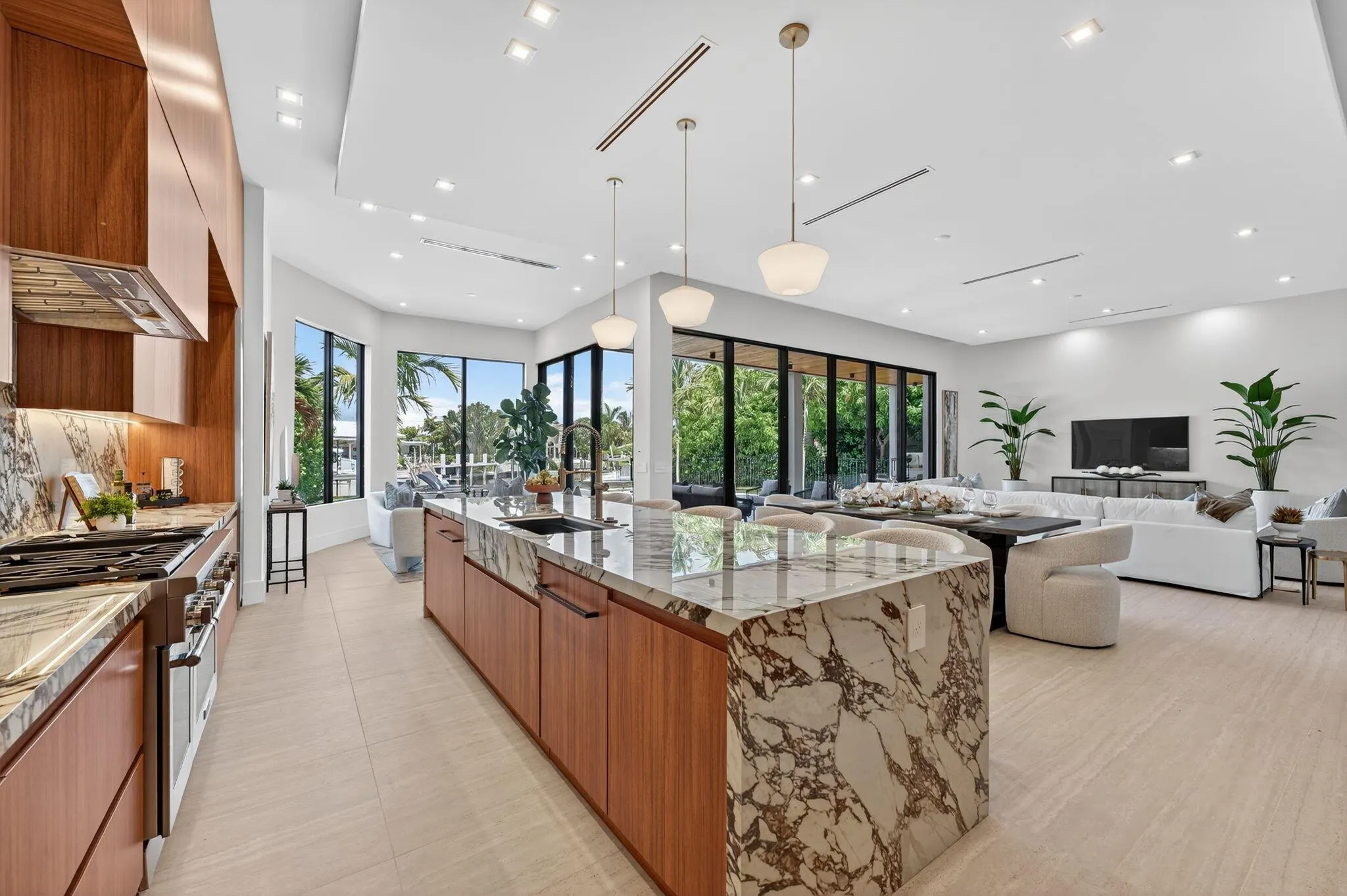 721 NE 34th Street