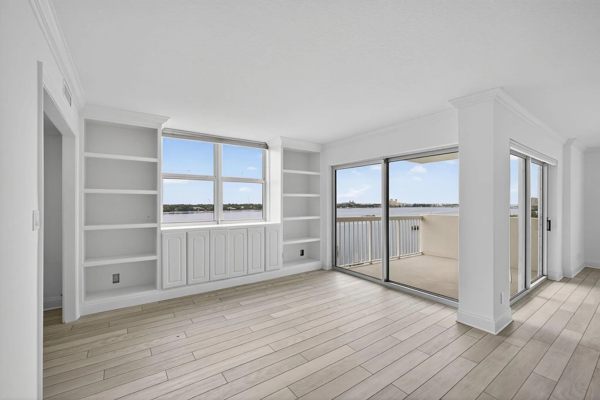 2600 N Flagler 907 Drive, #907