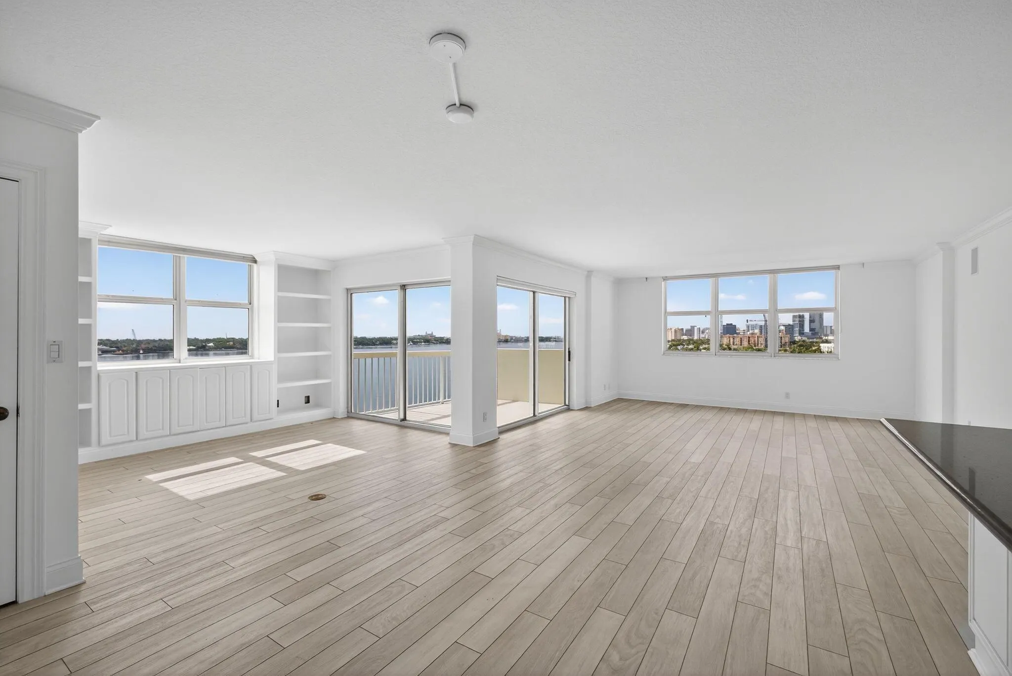 2600 N Flagler 907 Drive, #907