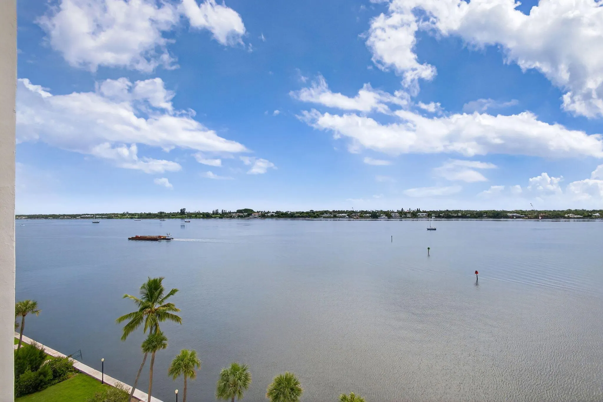 2600 N Flagler 907 Drive, #907