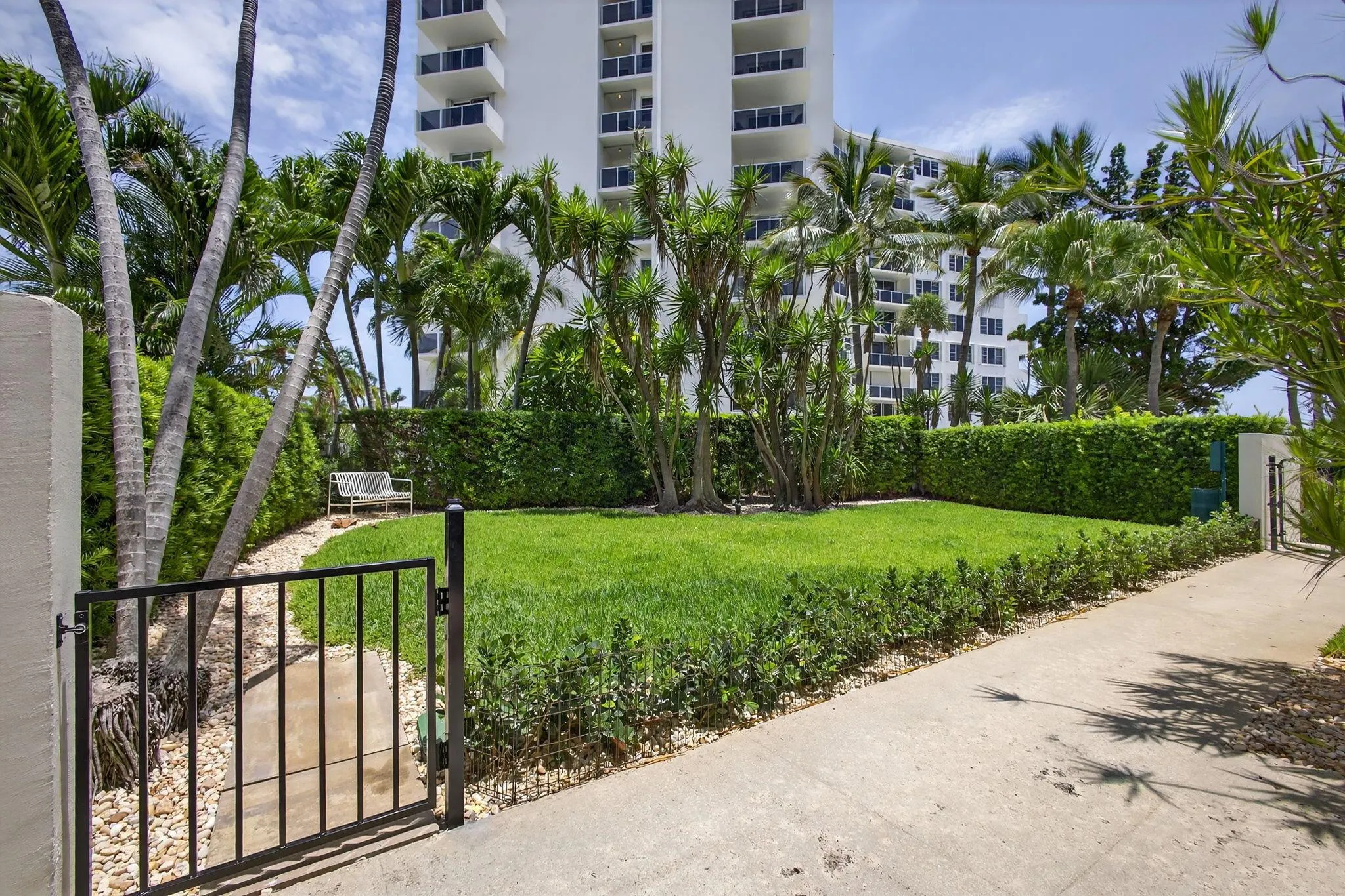 2600 N Flagler 907 Drive, #907