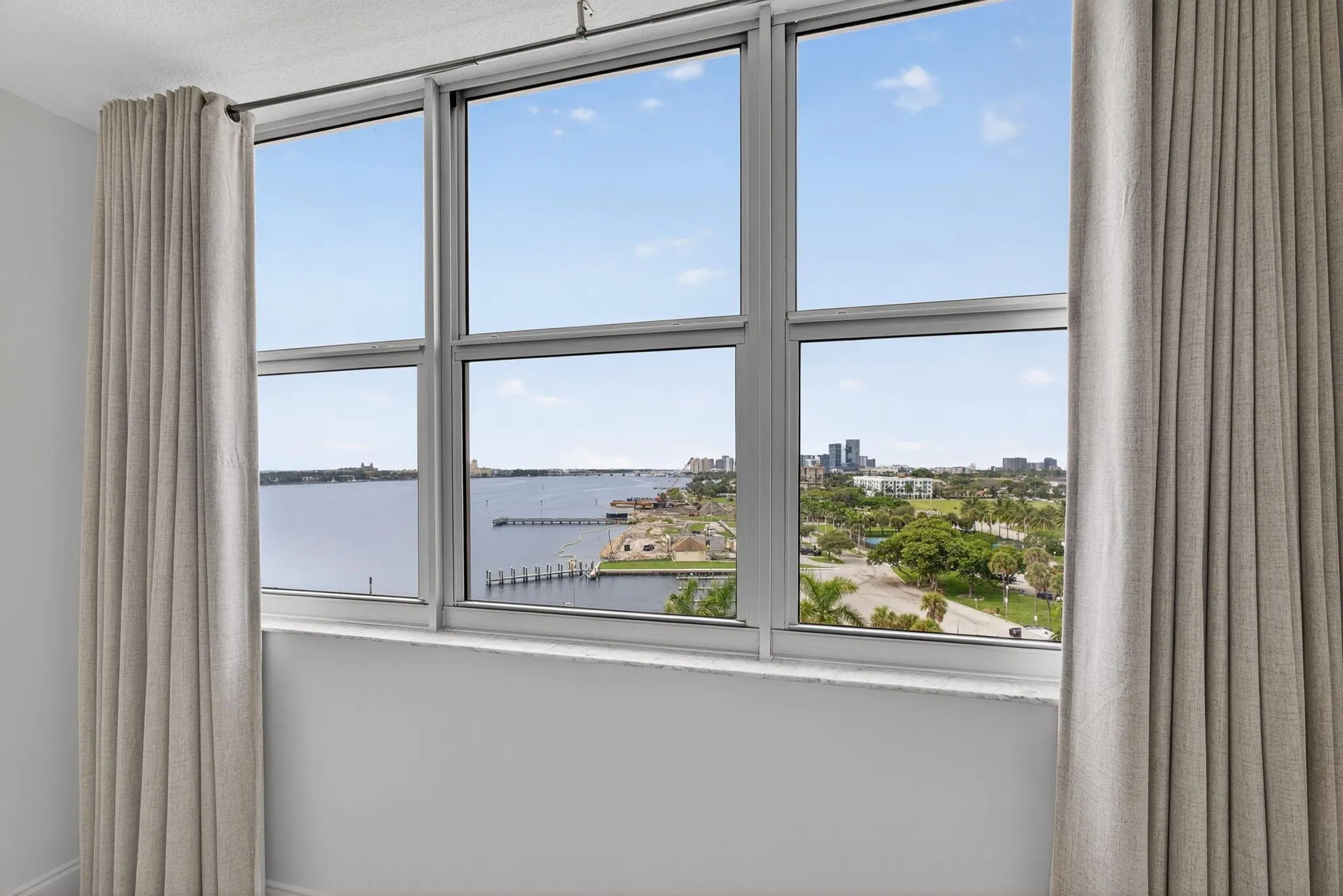 2600 N Flagler 907 Drive, #907
