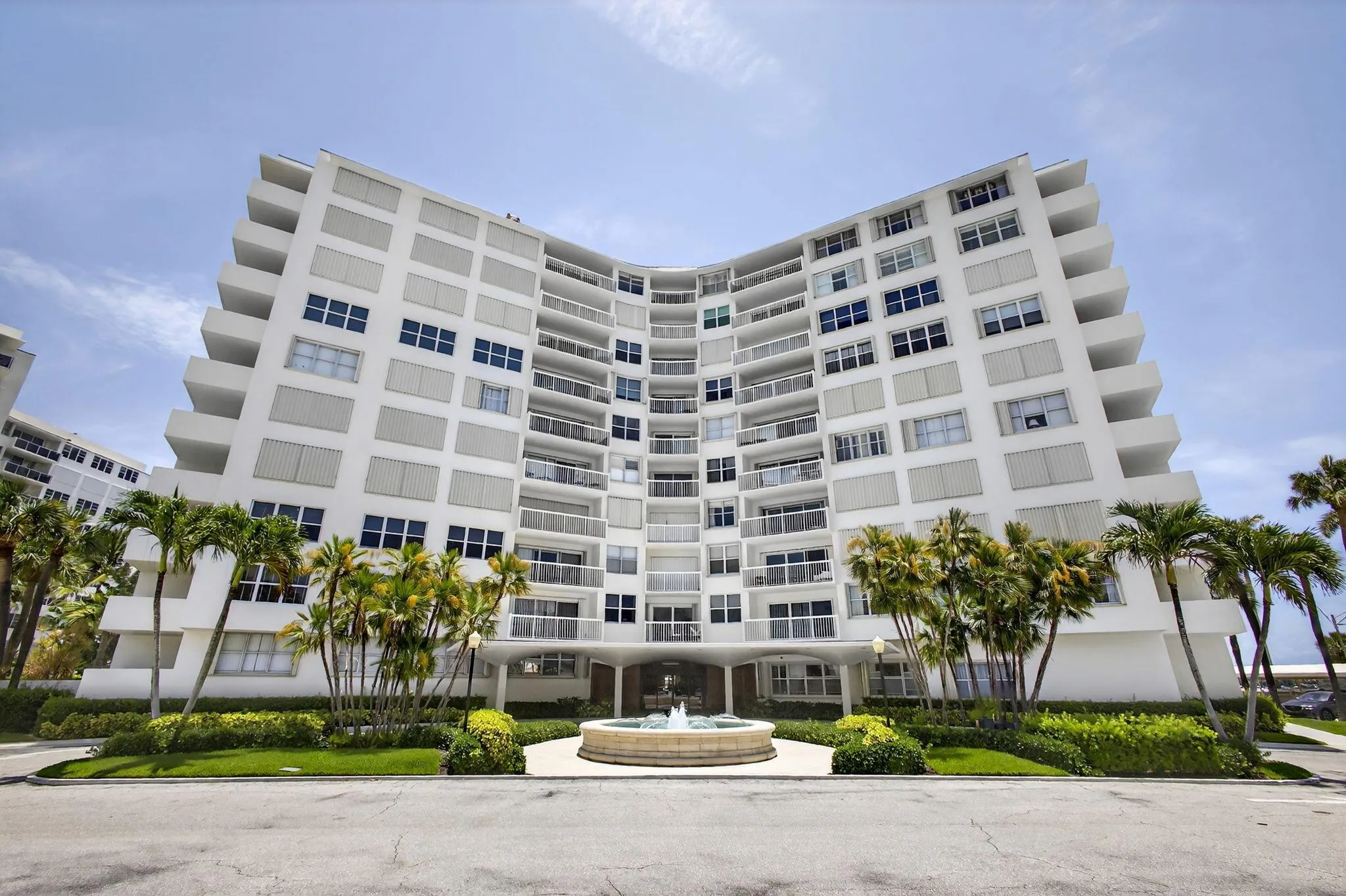 2600 N Flagler 907 Drive, #907