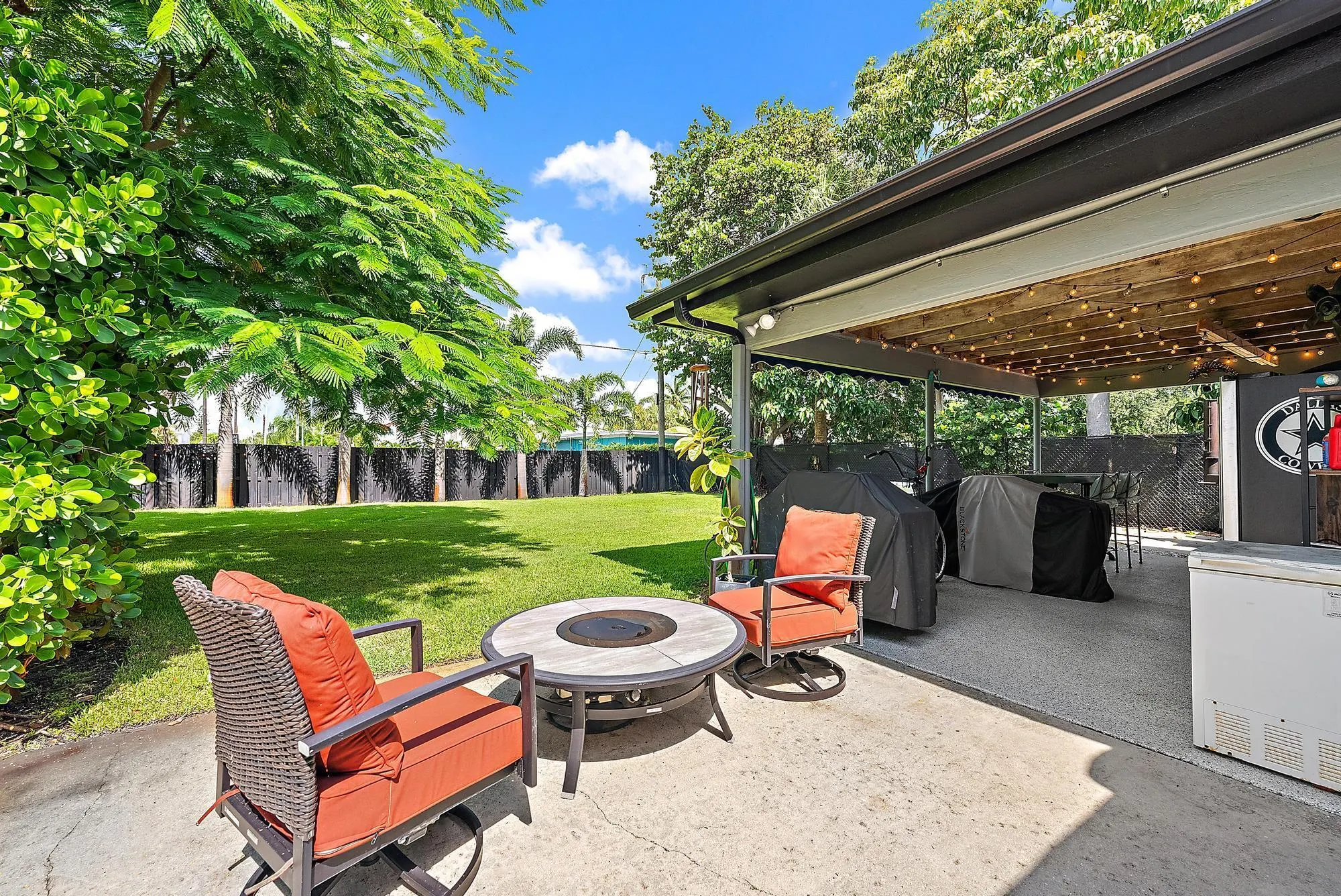 631 S Palmway