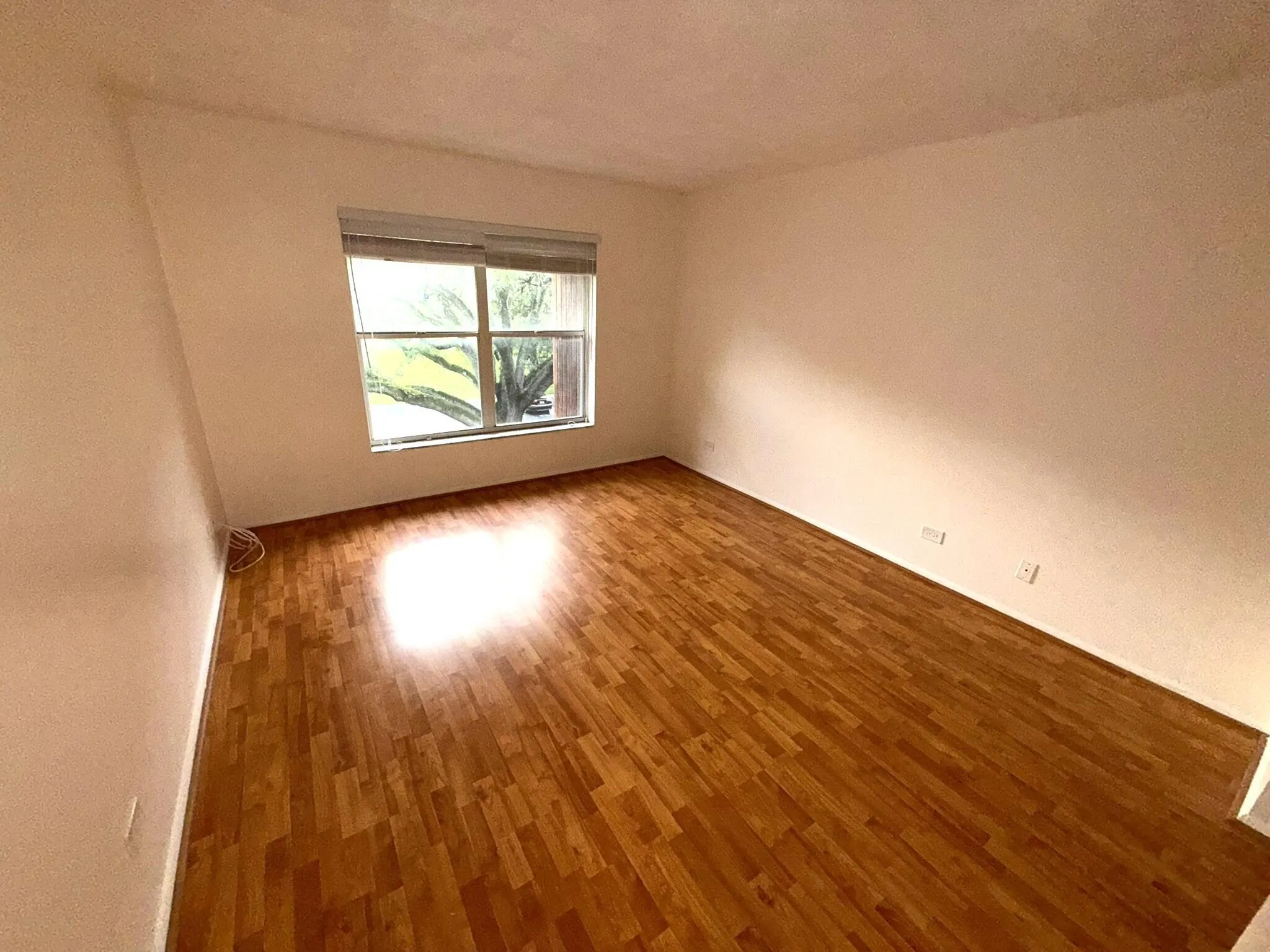 3670 Inverrary Drive, #3g