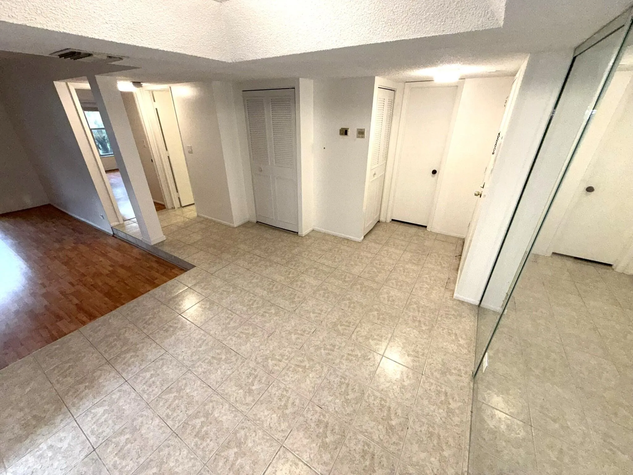 3670 Inverrary Drive, #3g