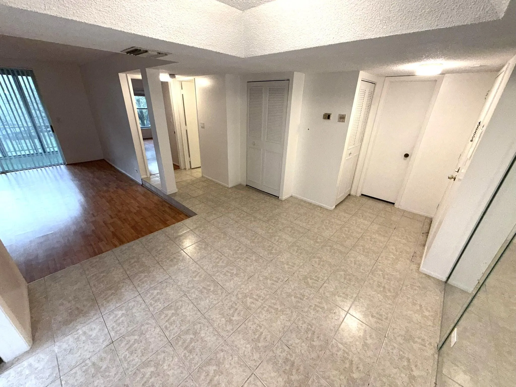 3670 Inverrary Drive, #3g