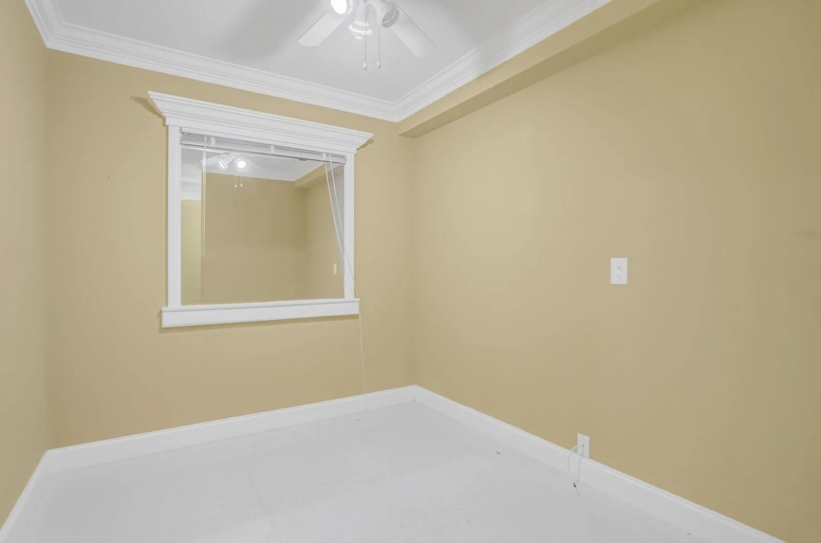 6073 Balboa Circle, #105