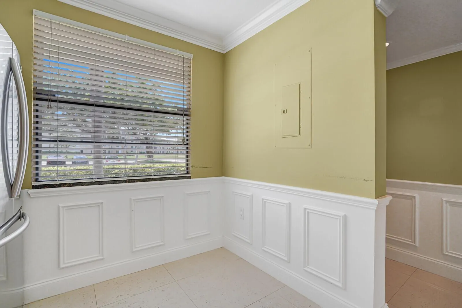 6073 Balboa Circle, #105