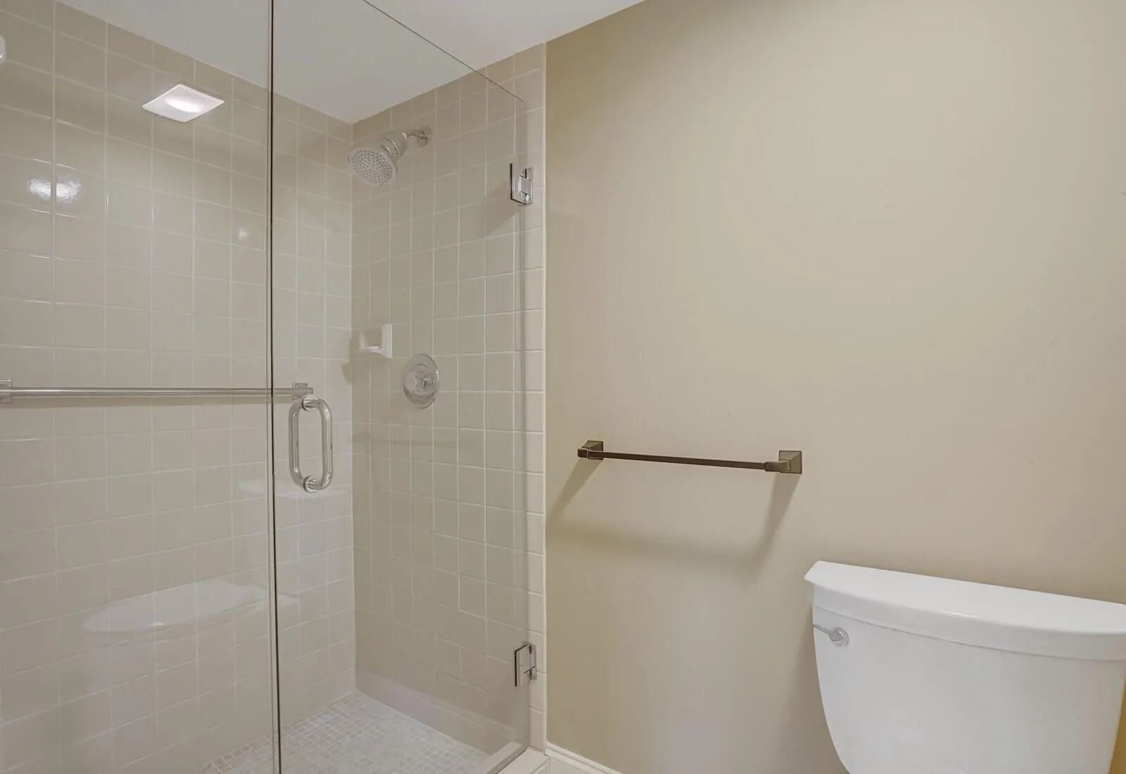 6073 Balboa Circle, #105