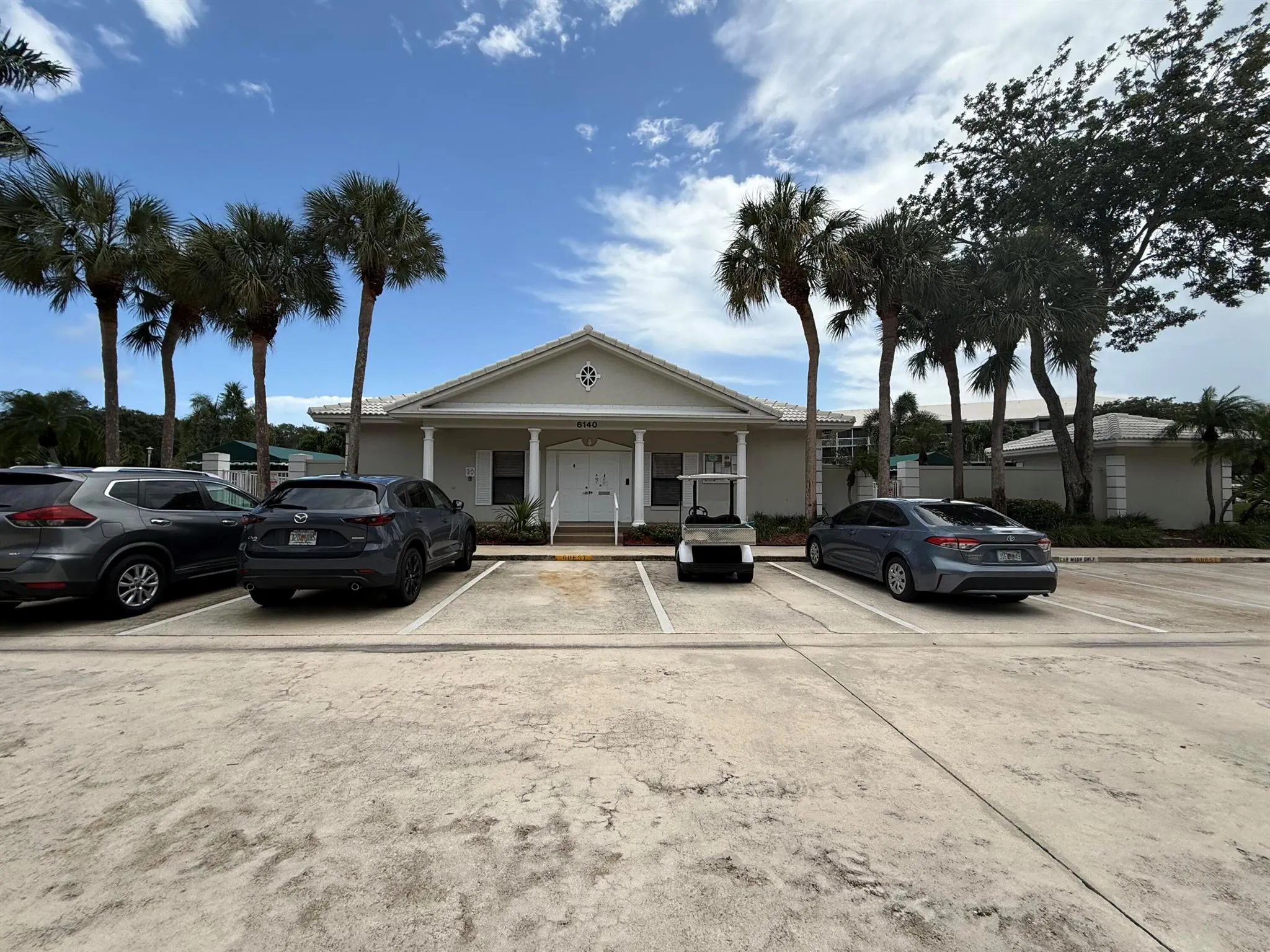 6073 Balboa Circle, #105