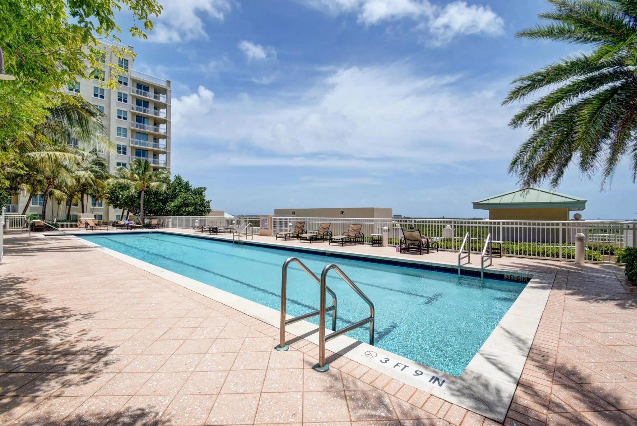 350 N Federal Highway, #103