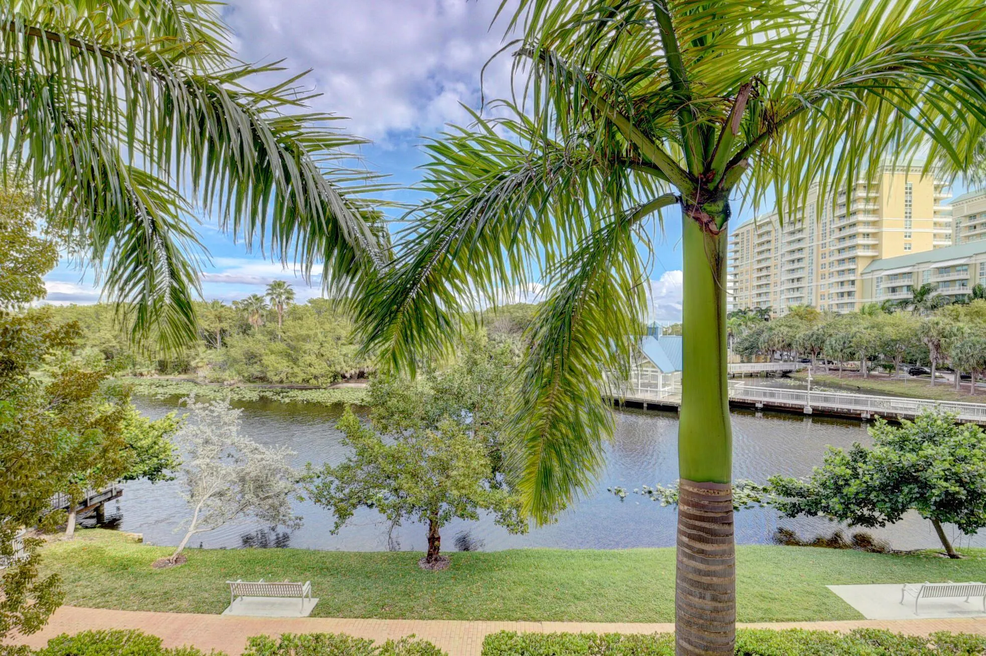 350 N Federal Highway, #103