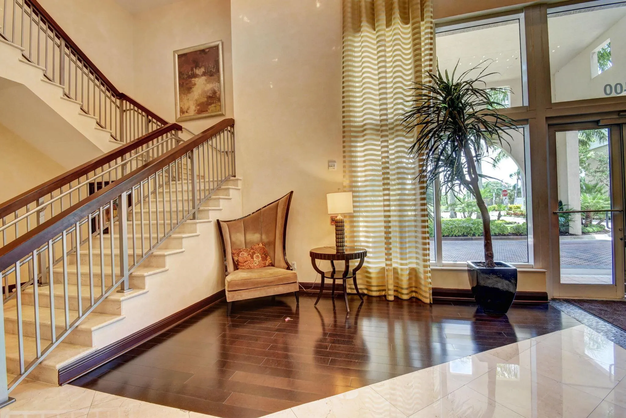 350 N Federal Highway, #103