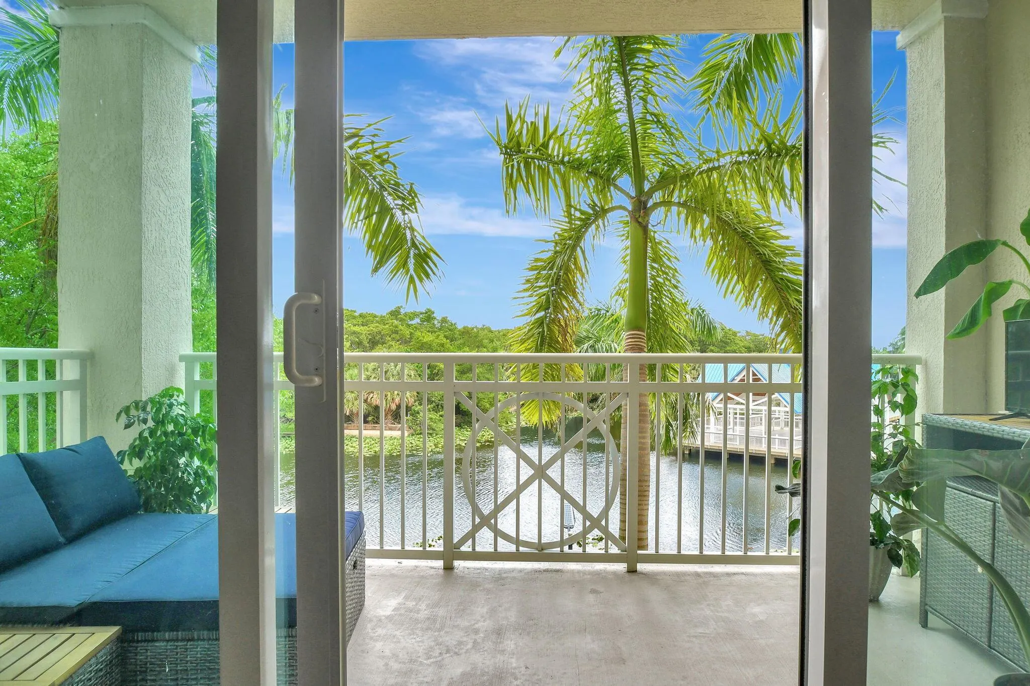 350 N Federal Highway, #103