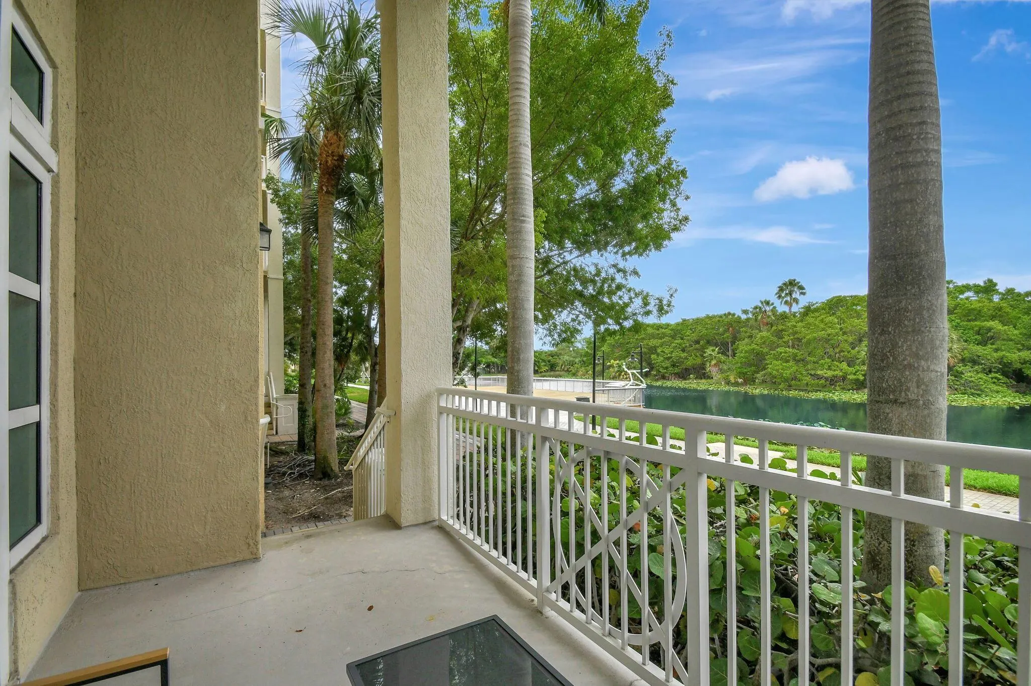 350 N Federal Highway, #103