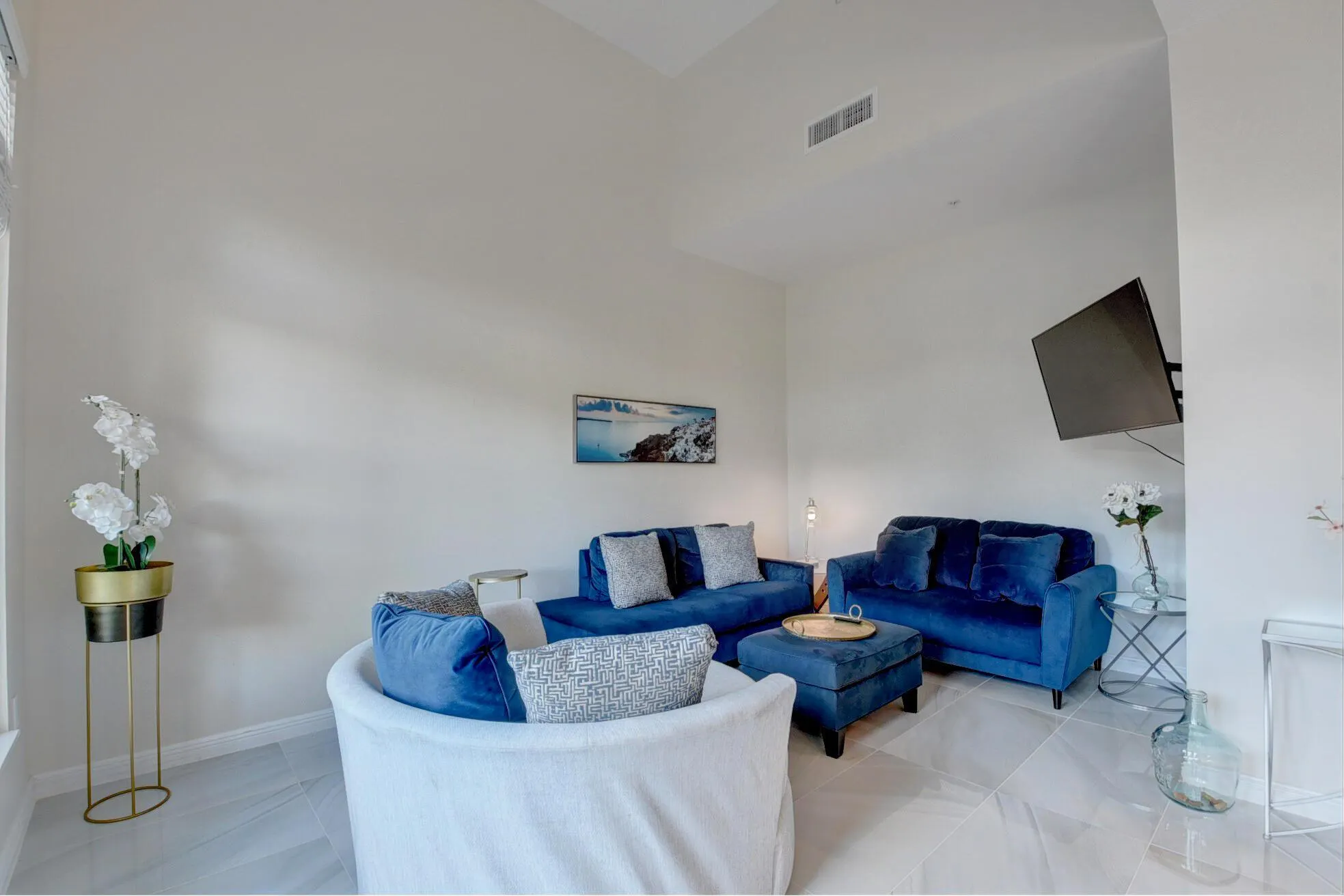 350 N Federal Highway, #103