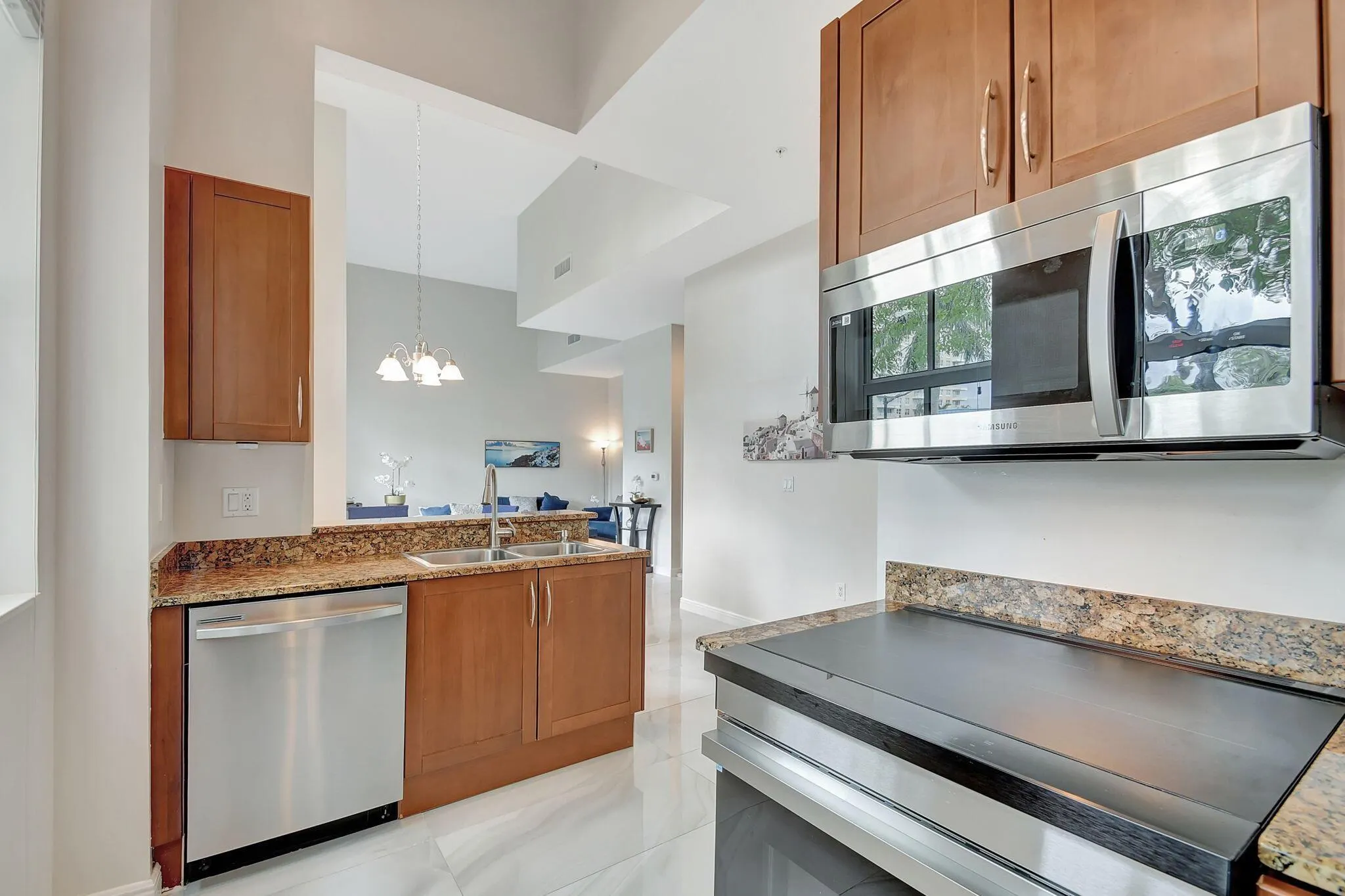 350 N Federal Highway, #103