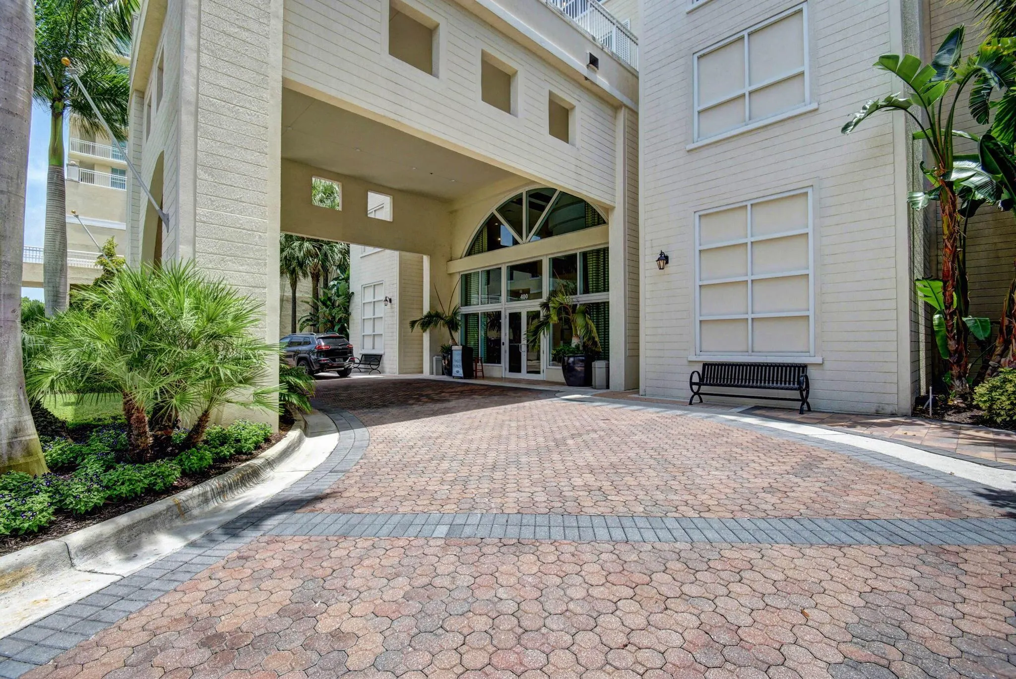 350 N Federal Highway, #103