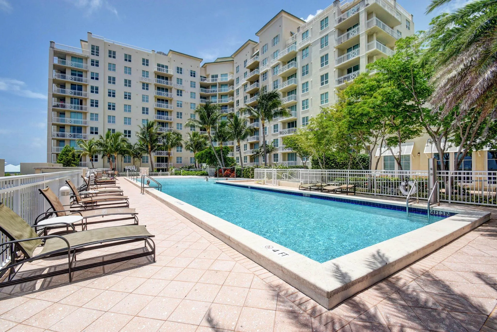 350 N Federal Highway, #103