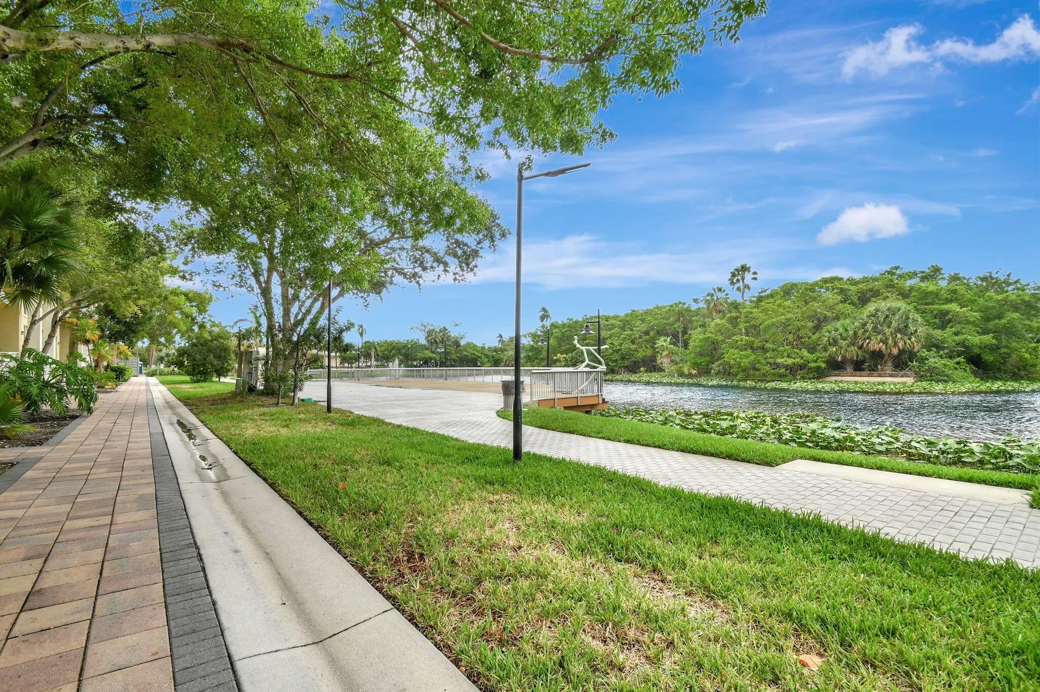 350 N Federal Highway, #103