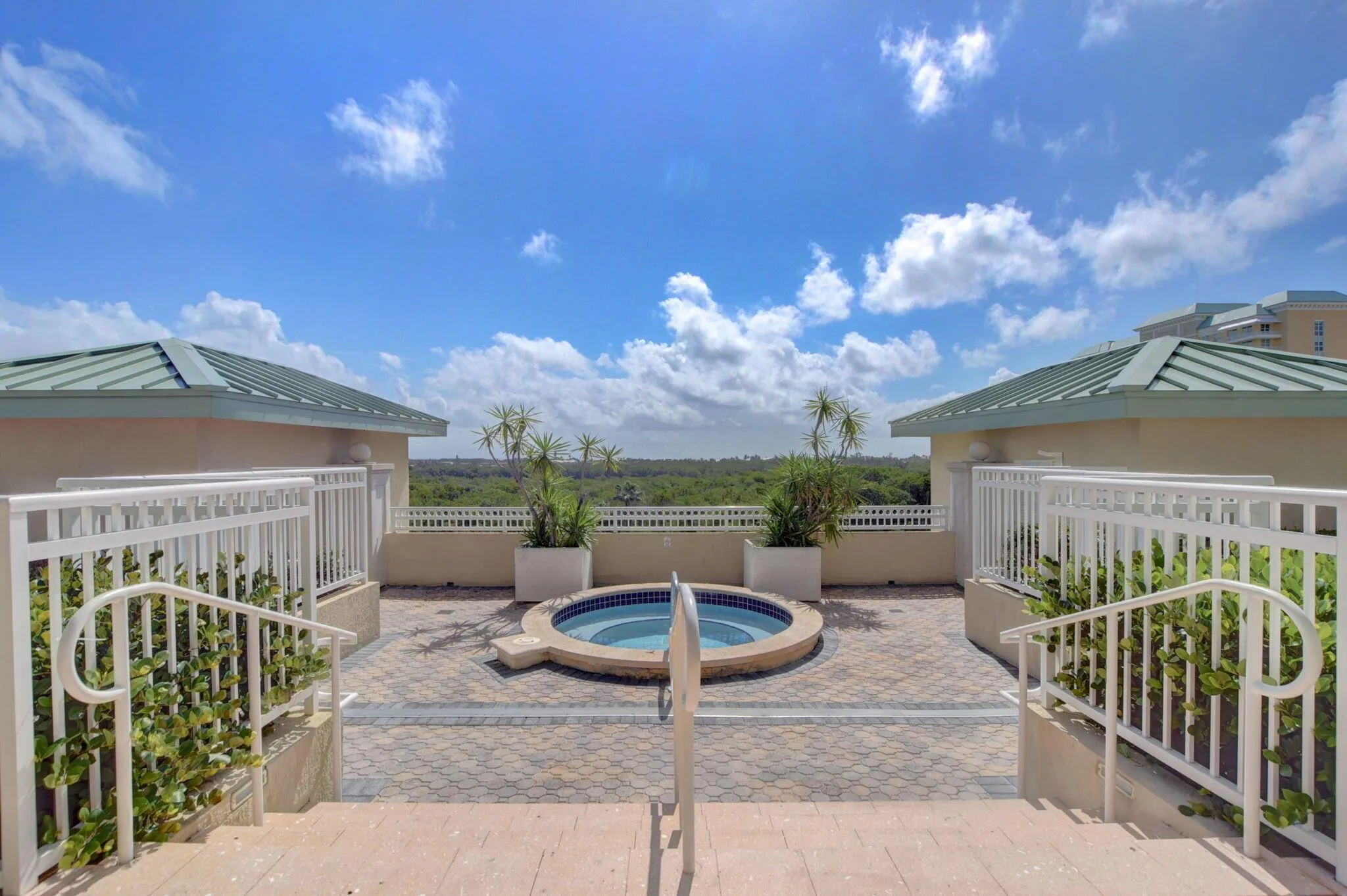 350 N Federal Highway, #103