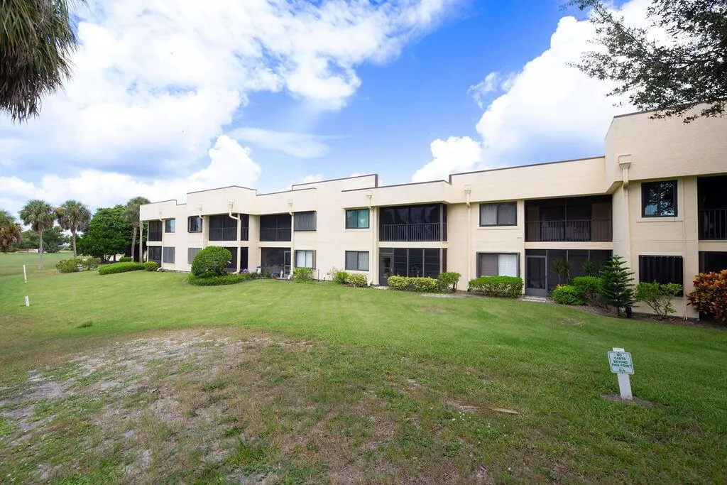 6980 SE Constitution Boulevard, #203