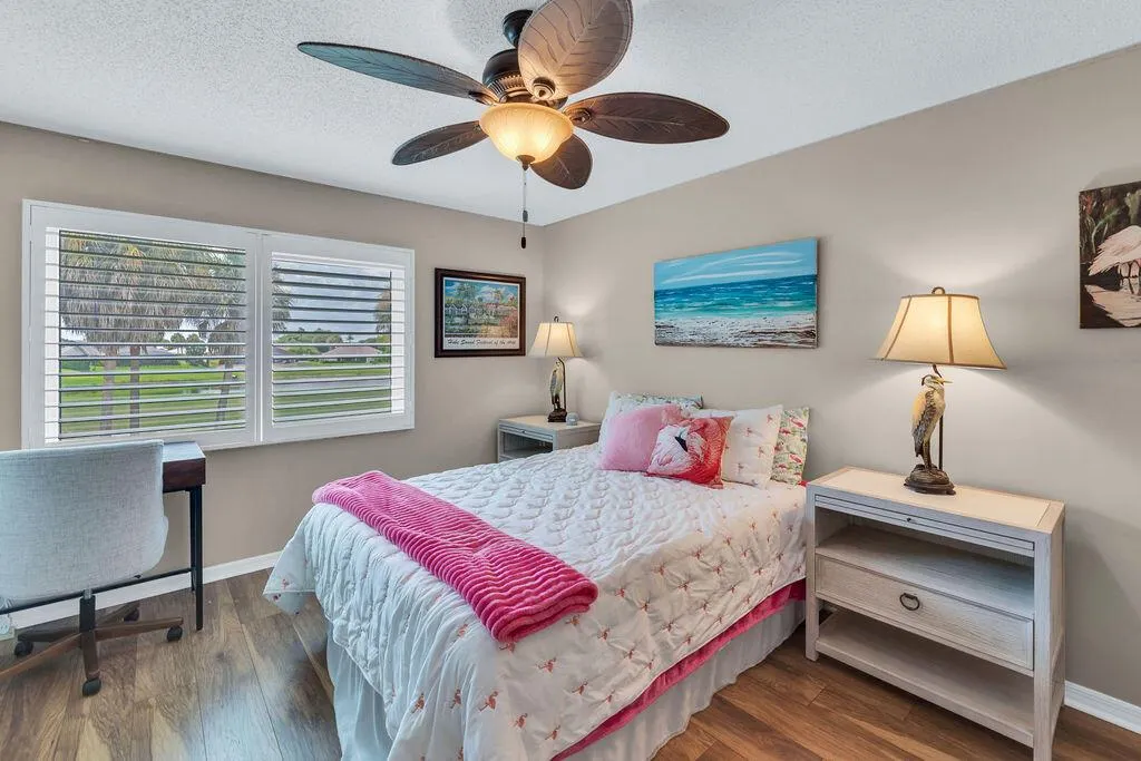 6980 SE Constitution Boulevard, #203