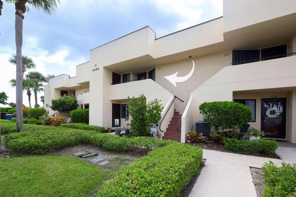6980 SE Constitution Boulevard, #203