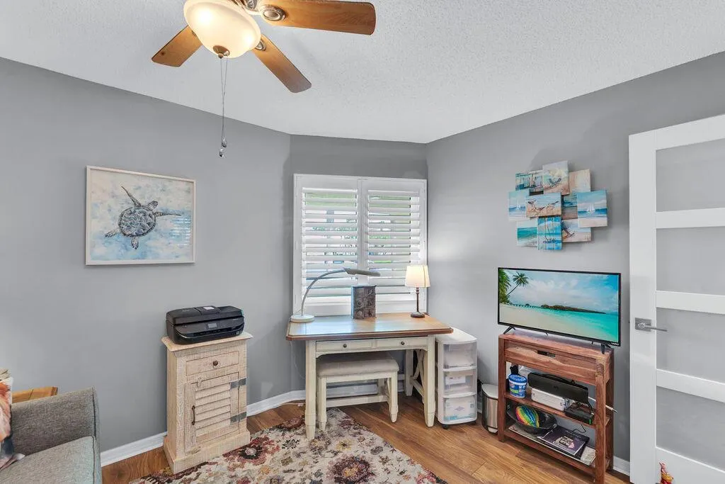 6980 SE Constitution Boulevard, #203