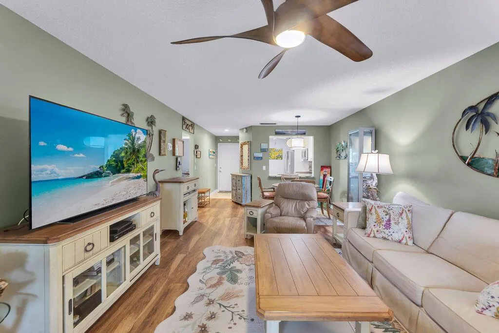 6980 SE Constitution Boulevard, #203
