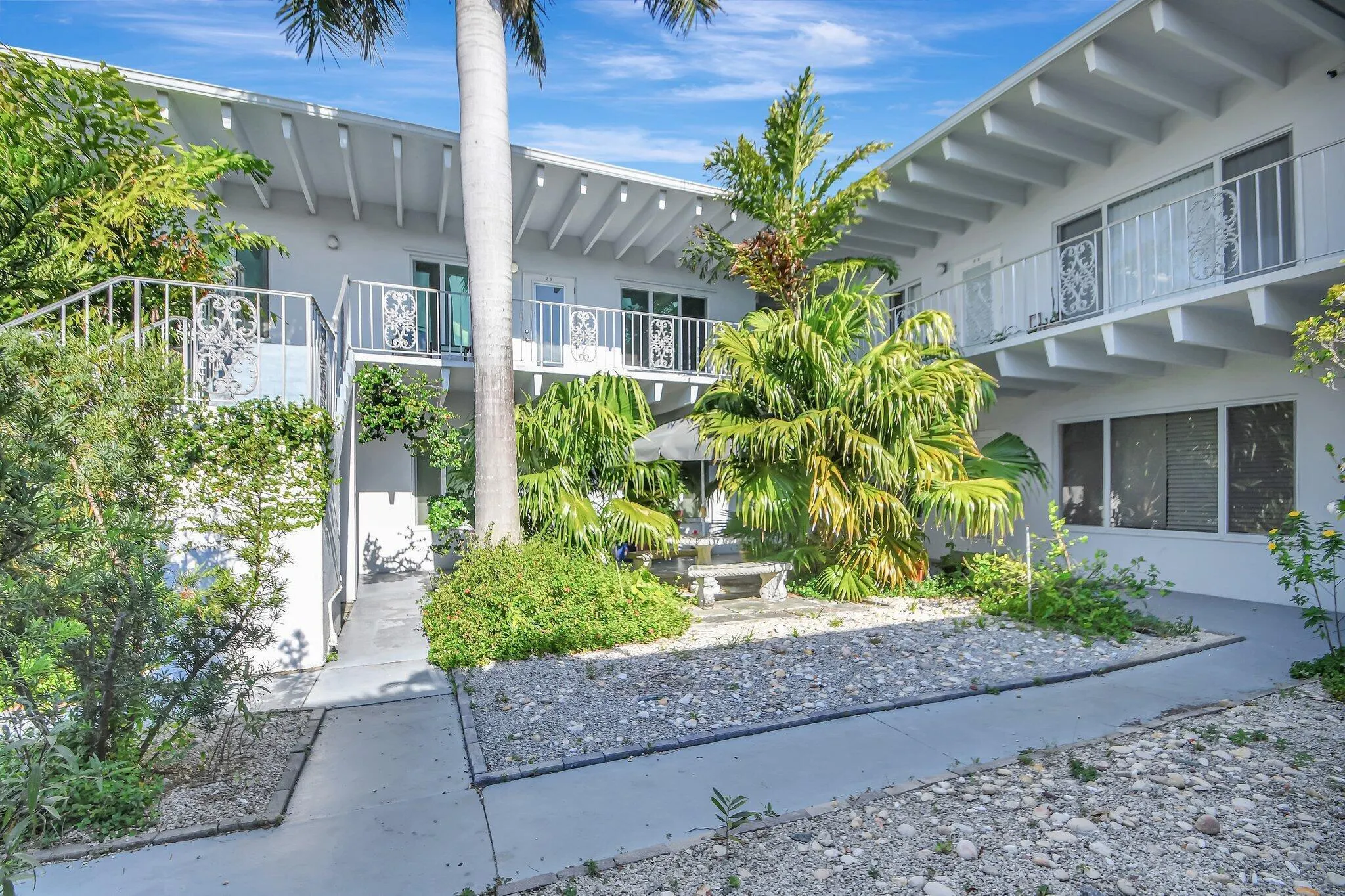 1520 Lake Avenue, #2b