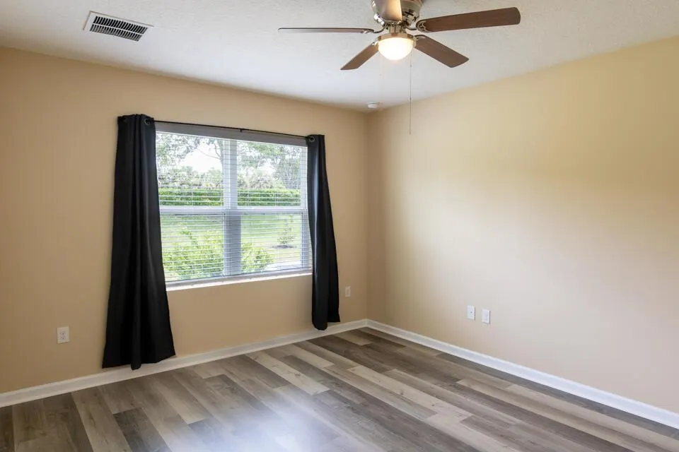 2716 Granville Manor SW