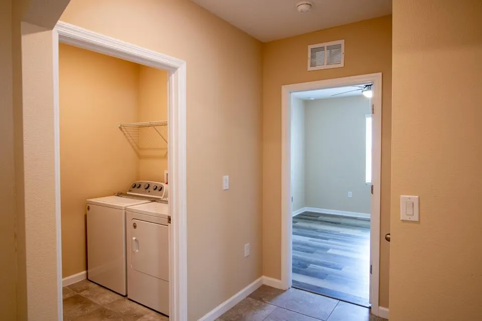 2716 Granville Manor SW
