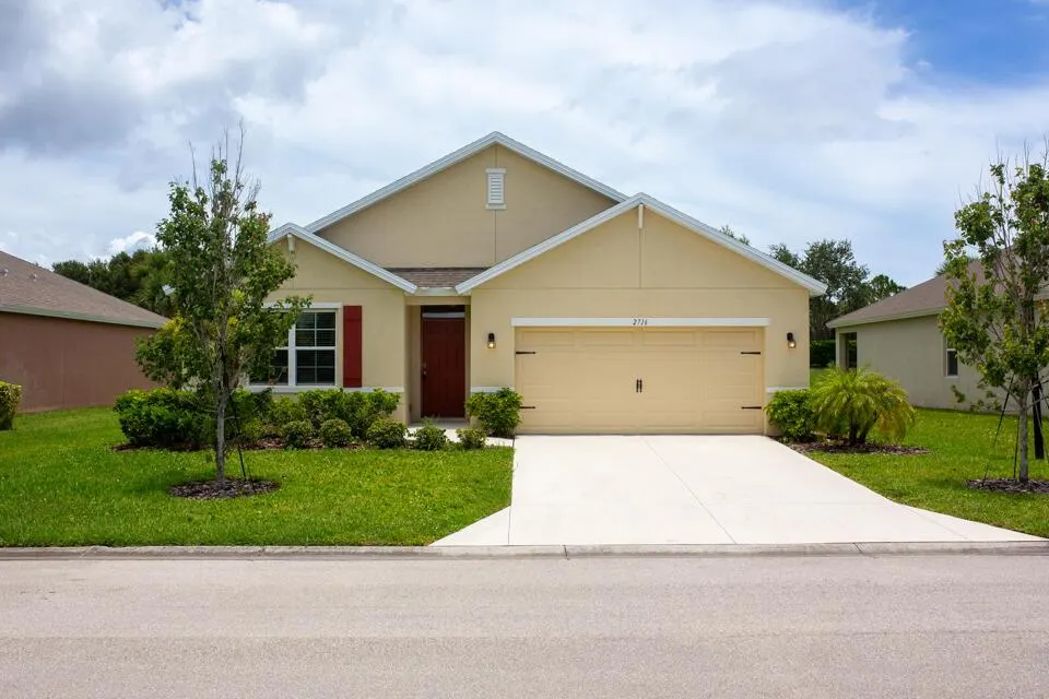 2716 Granville Manor SW