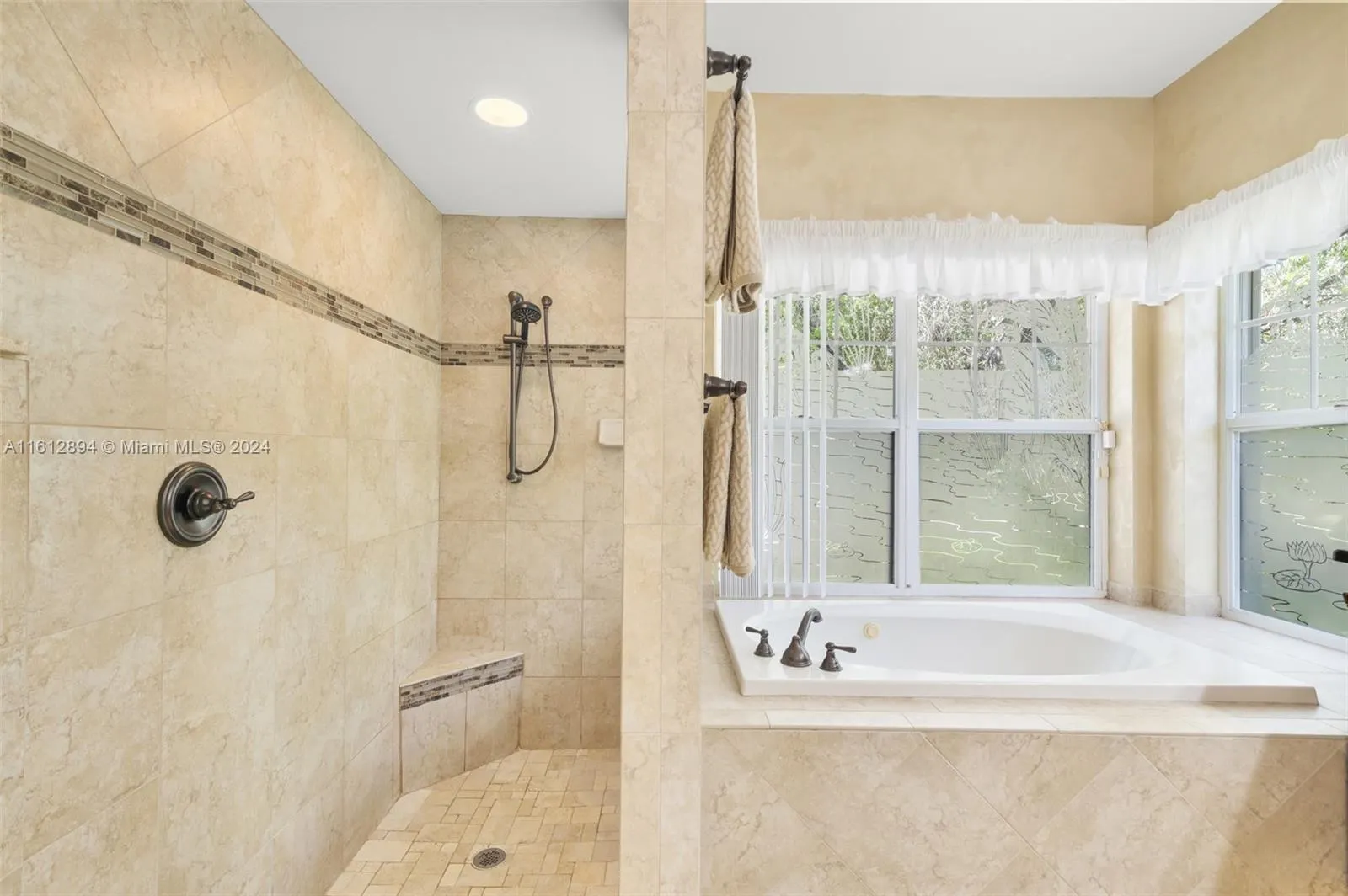 2674 SE Erickson Drive