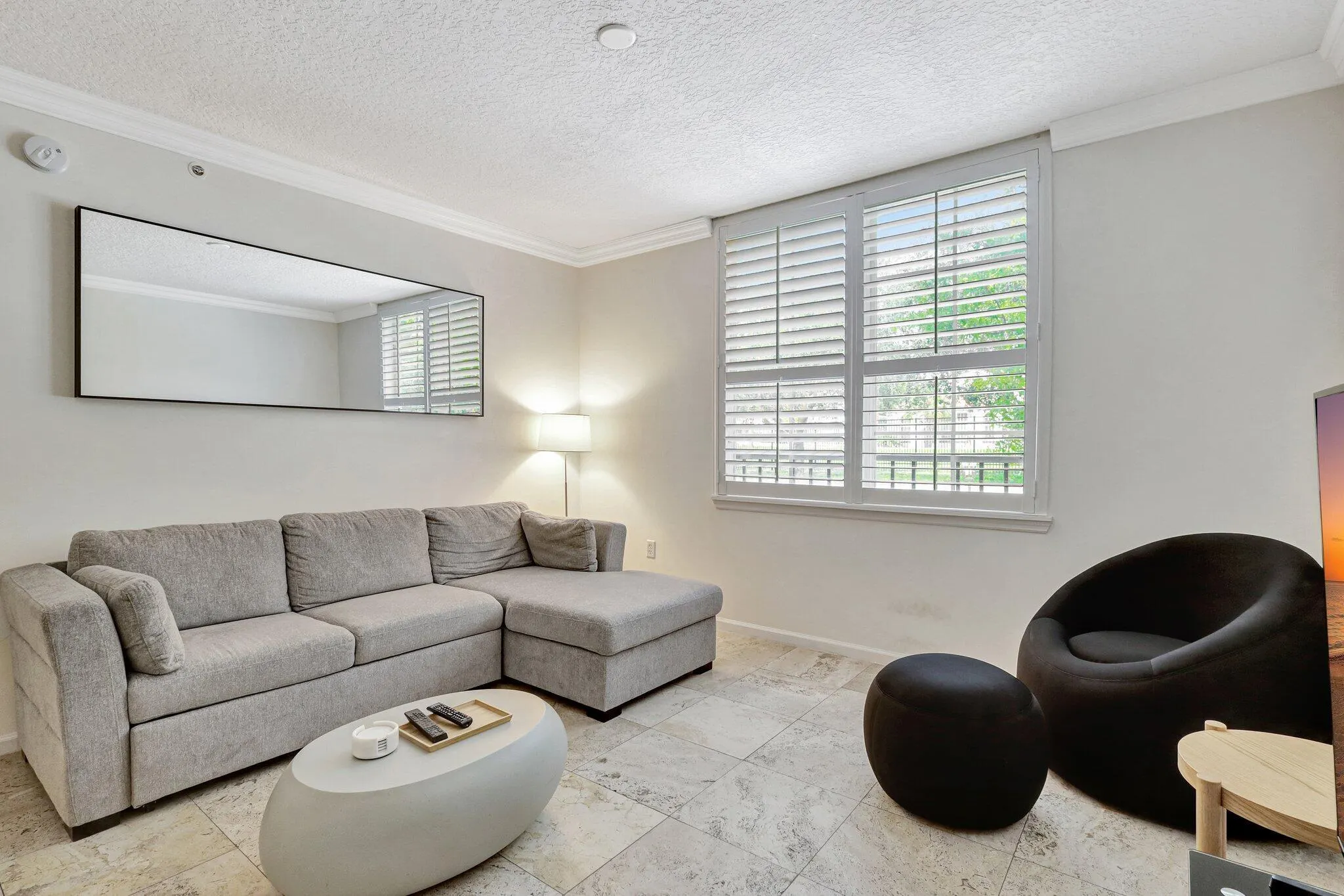 580 S Sapodilla Avenue, #105
