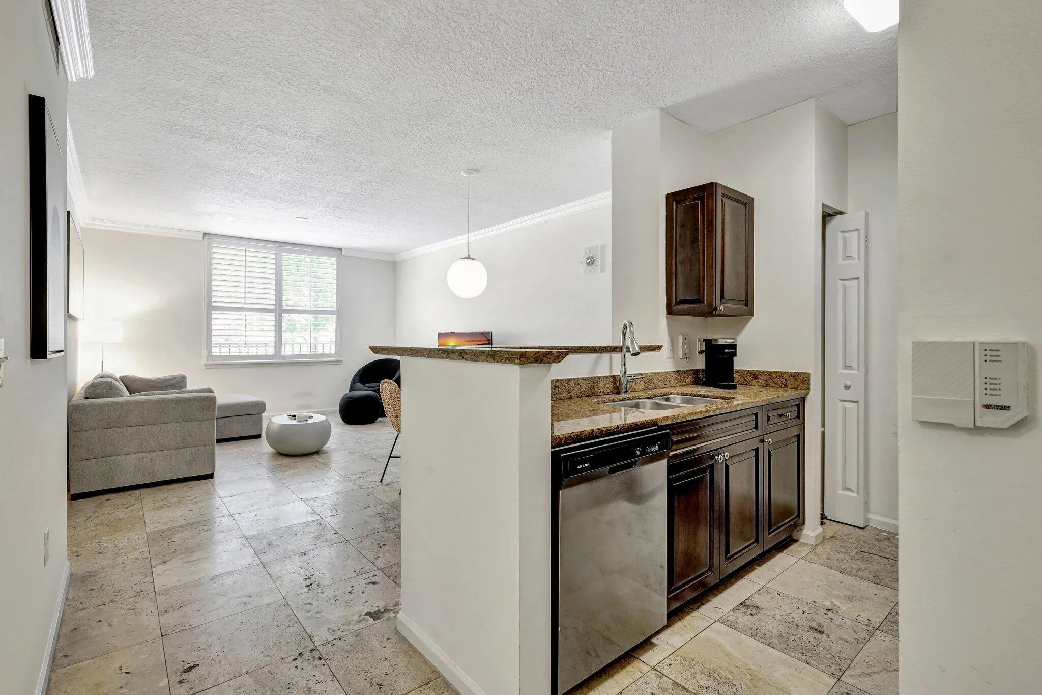 580 S Sapodilla Avenue, #105
